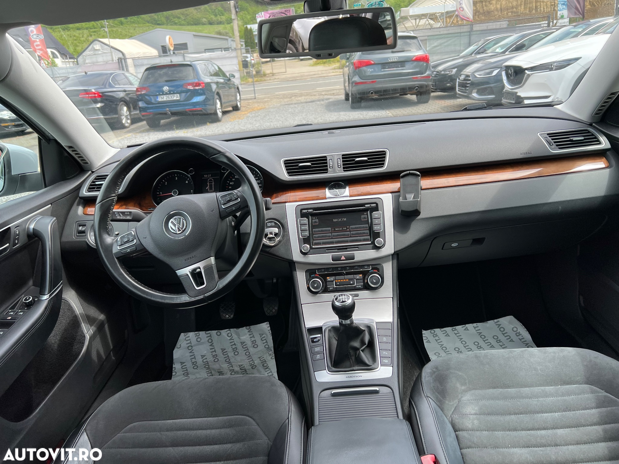 Volkswagen Passat Variant 2.0 TDI 4Motion BlueMotion Technology Highline - 6