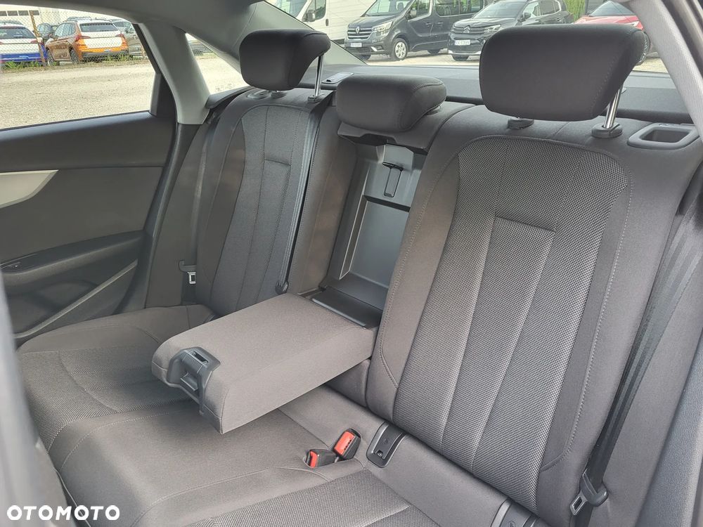 Audi A4 Limousine 35 TFSI mHEV Advanced S tronic - 10