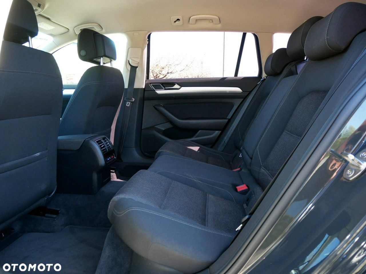 Volkswagen Passat Variant 2.0 TDI (BlueMotion Technology) Comfortline - 6
