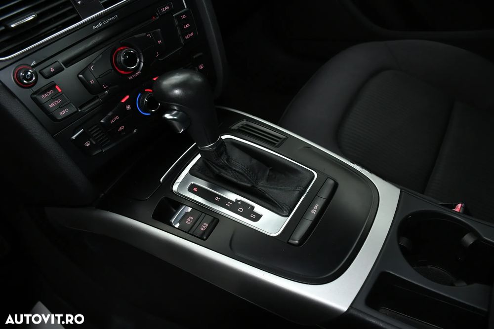 Audi A4 2.0 TDI DPF multitronic Attraction - 16