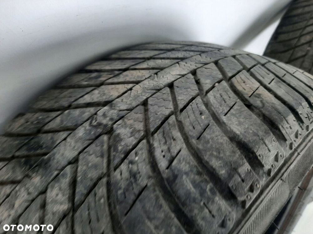 OPONY CALOROCZNE NEXEN NBLUE 4 SEASON 195/50R15 82H DOT 2022 BIEZNIK 6MM - 8