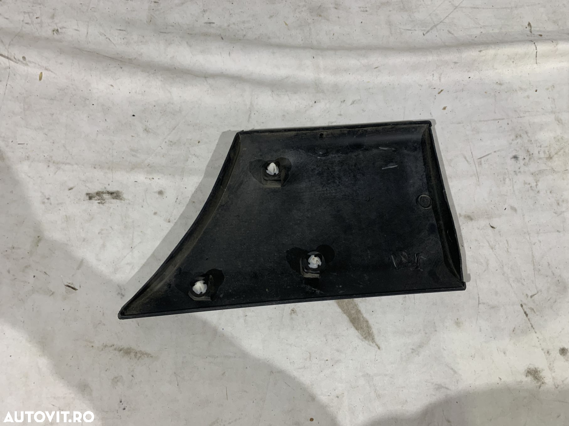 Bandou lateral stanga spate Renault Master, 2010, 2011, 2012, 2013, 2014, 2015, 2016, 2017, 2018, cod origine OE 768F20005R. - 2
