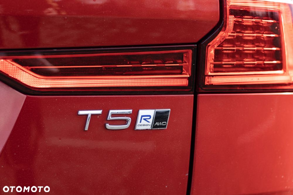 Volvo XC 60 T5 AWD R-Design - 20