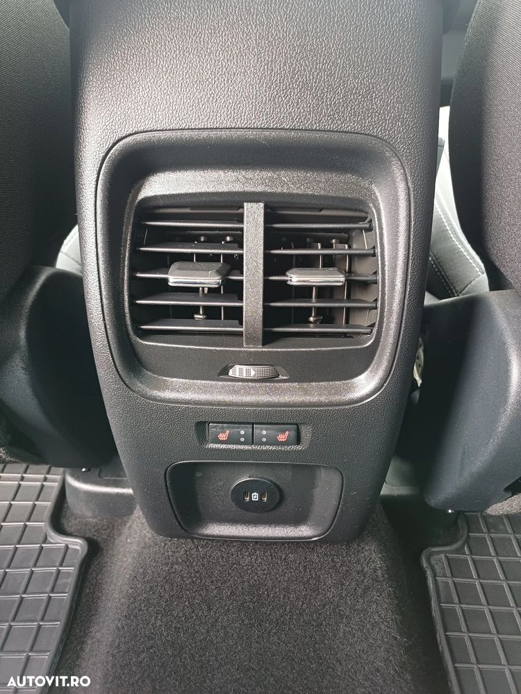FORD Kuga 2023 — imagine 12