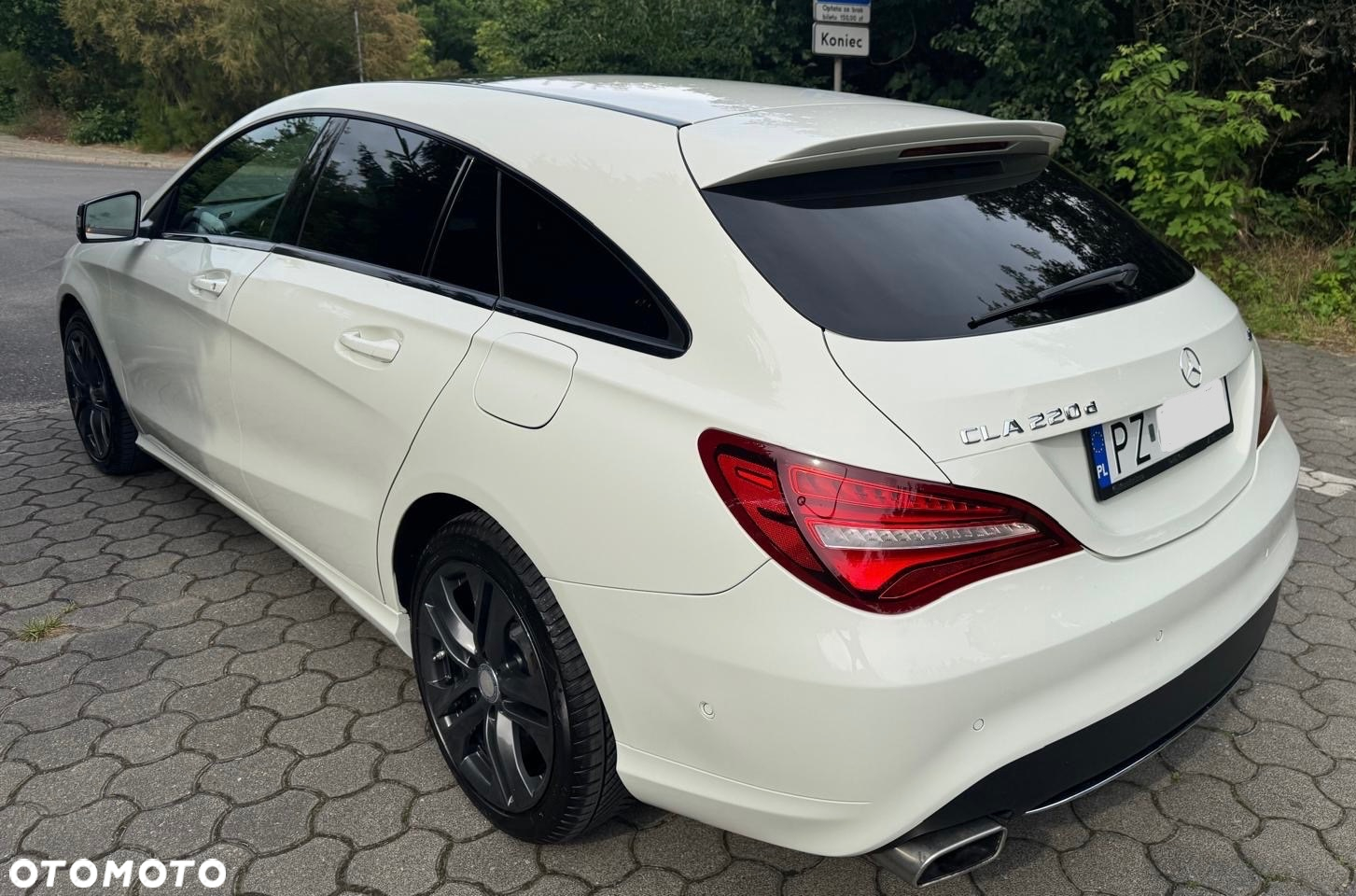 Mercedes-Benz CLA Shooting Brake 220 d 4Matic 7G-DCT - 5