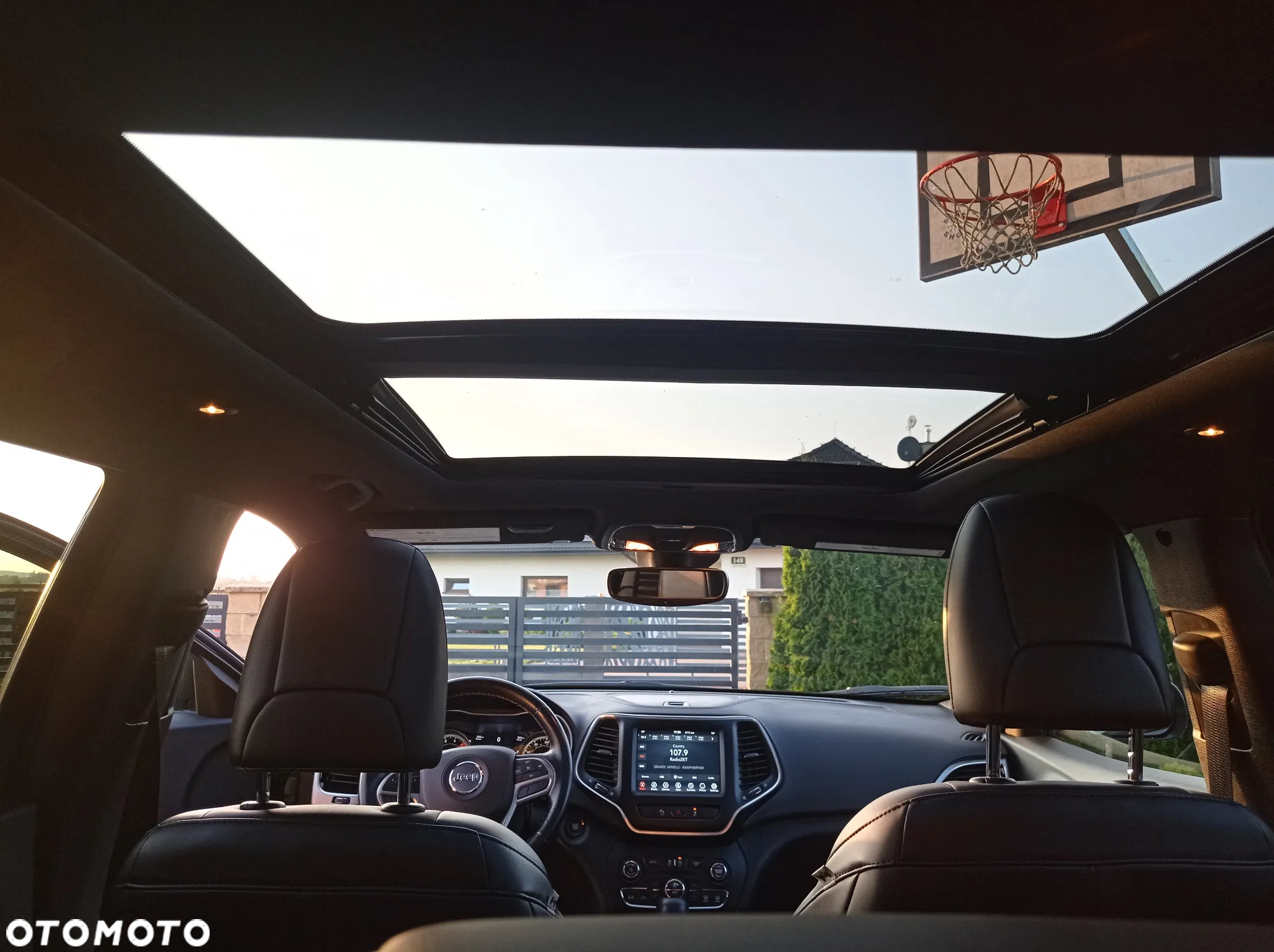 Jeep Cherokee - 20