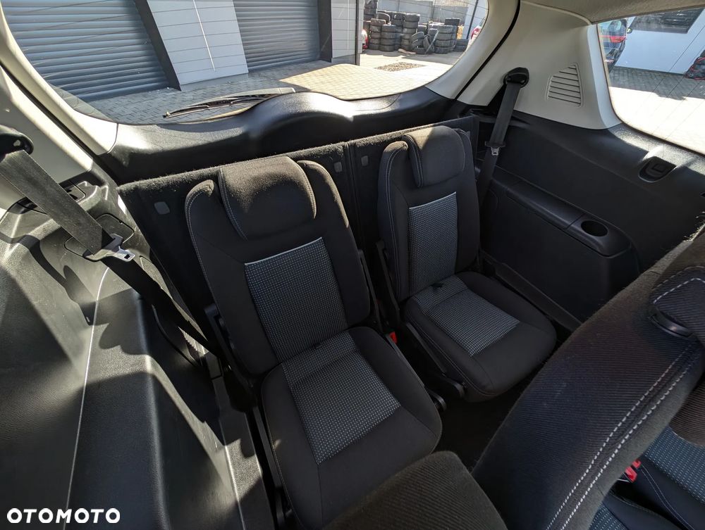 Ford S-Max 2.0 TDCi DPF Titanium - 36