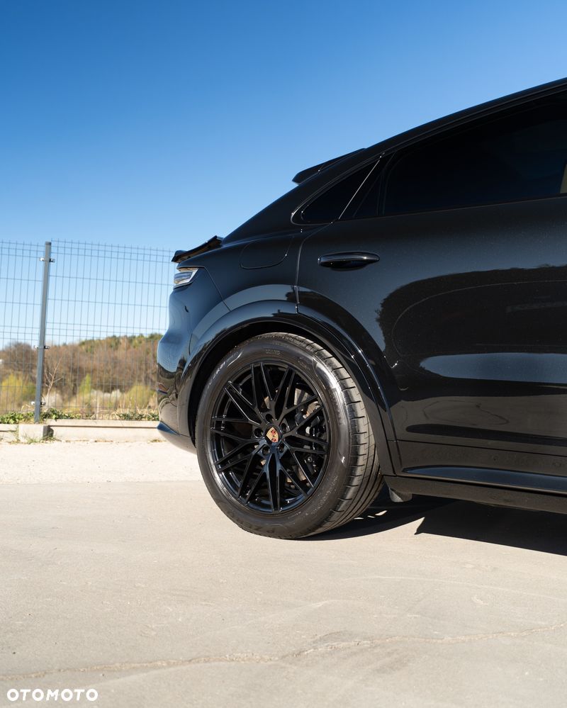 Porsche Cayenne GTS - 5