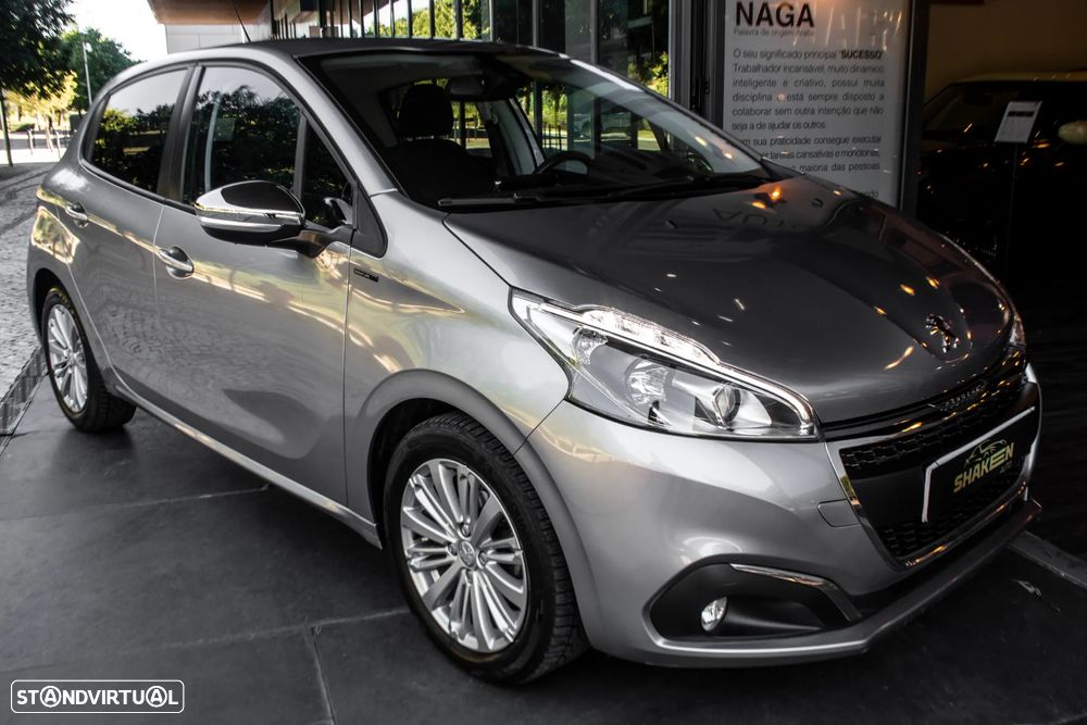 Peugeot 208 1.2 PureTech Signature - 6