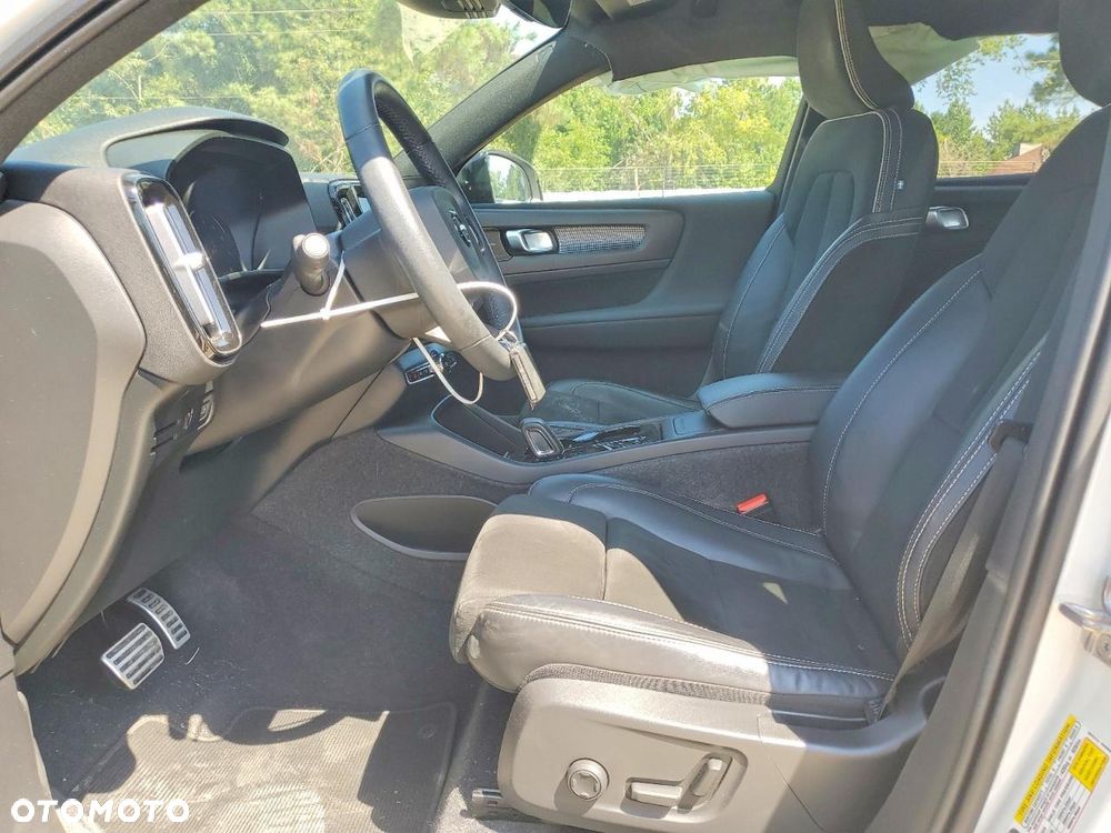 Volvo XC 40 B5 B AWD Geartronic RDesign - 7