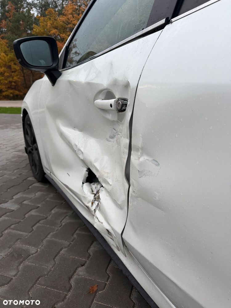 Mazda 3 2016 photo 5