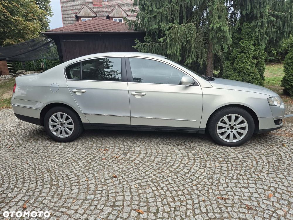 Volkswagen Passat 2.0 TDI DPF Comfortline - 1