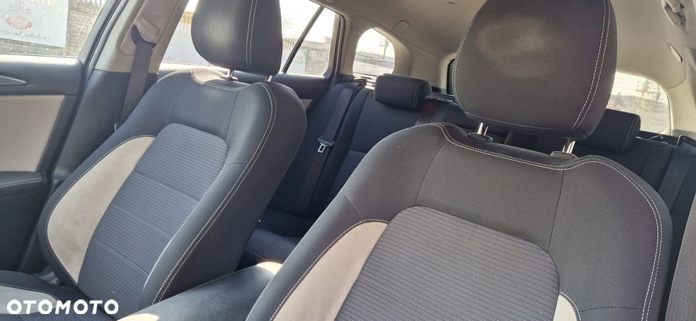 Toyota Avensis Touring Sports 1.8 Comfort - 14