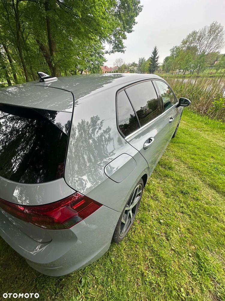Volkswagen Golf 1.5 TSI EVO Style - 17