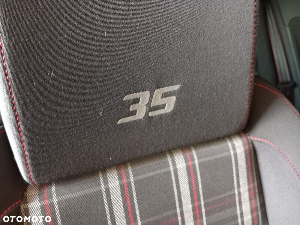 Volkswagen Golf - 23