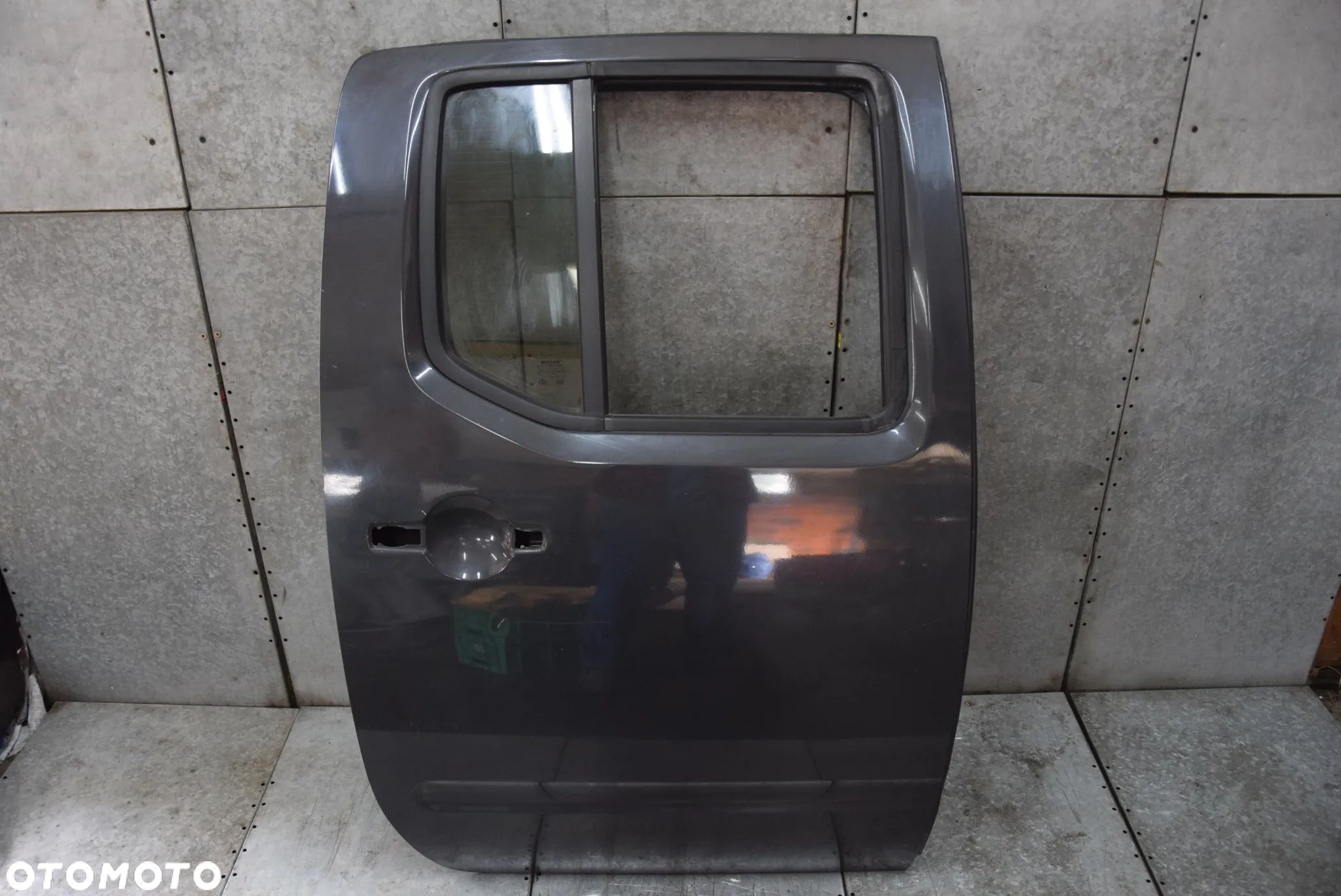 NISSAN NAVARA D40 DRZWI PRAWE TYŁ K26 K313 - 1