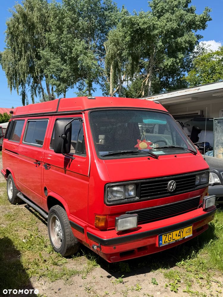 Volkswagen Caravelle - 1