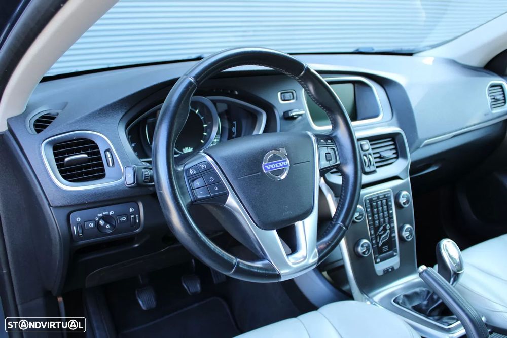Volvo V40 1.6 D2 Momentum Eco - 16
