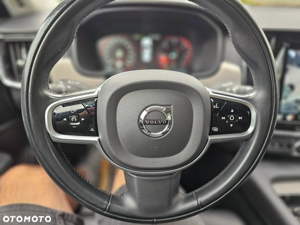 Volvo V90 B5 D AWD Inscription - 16