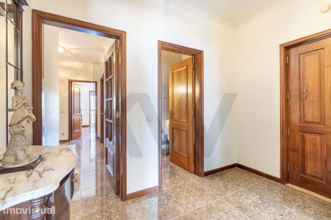Excelente Apartamento T3, 128m2, no centro Santa Maria da Feira - Grande imagem: 3/32