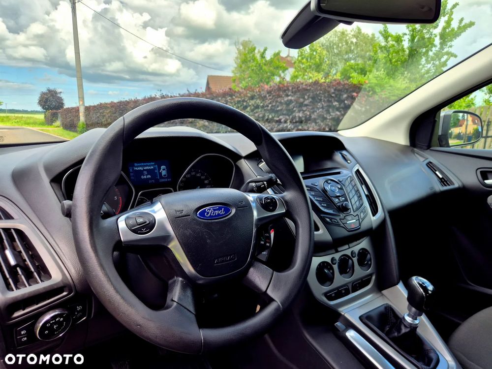 Ford Focus - 33