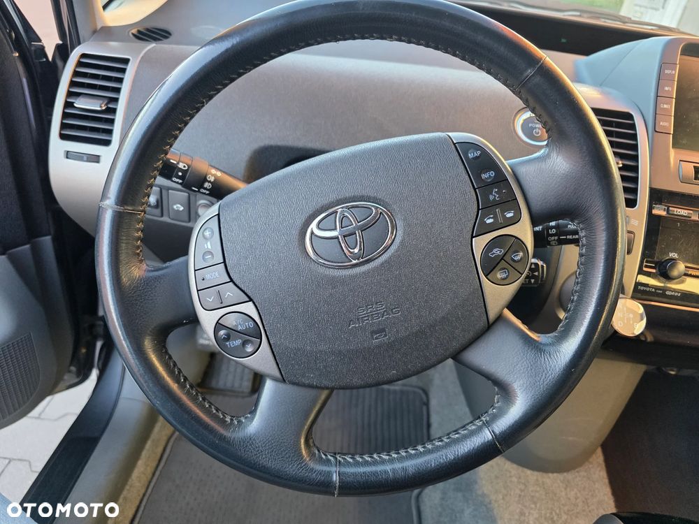 Toyota Prius 1.5 VVT-i Prestige - 21