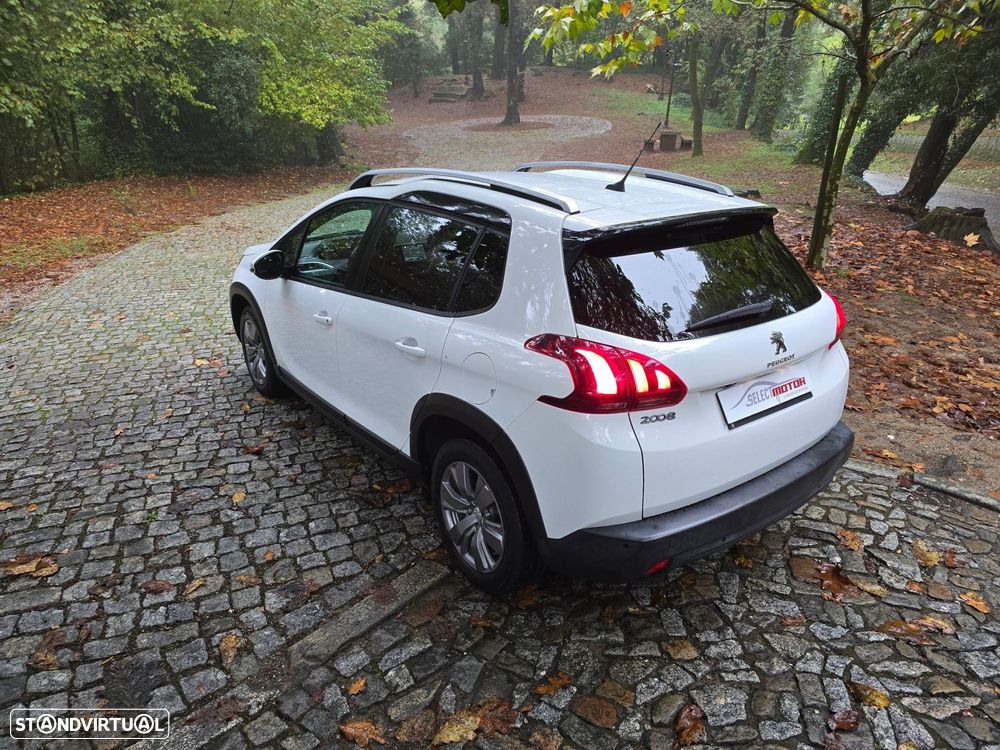 Peugeot 2008 1.2 PureTech Signature - 6