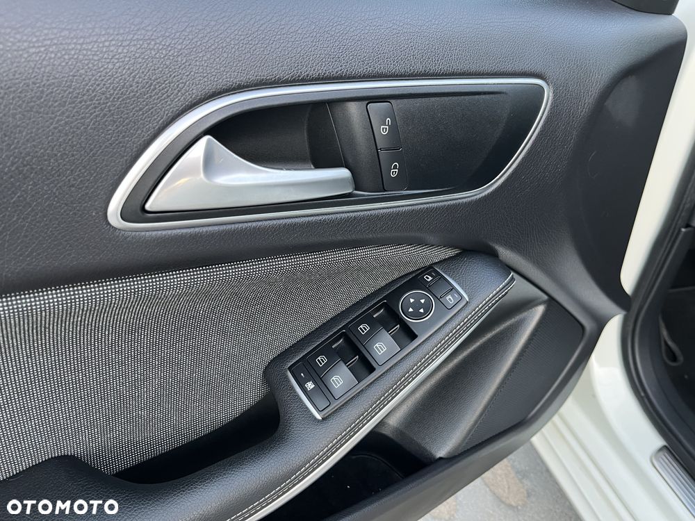 Mercedes-Benz Klasa A 180 7G-DCT Activity Edition - 21