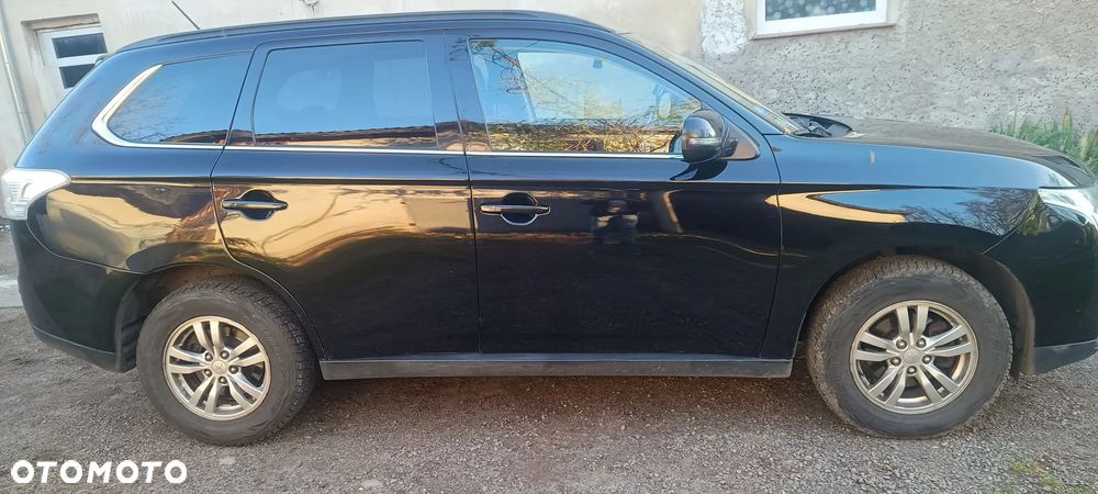 Mitsubishi Outlander 2.2 DI-D 2WD Invite - 4