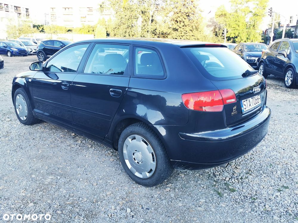 Audi A3 Sportback 1.6 Attraction - 3