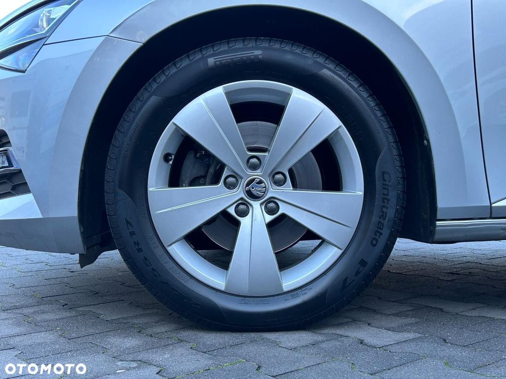 Skoda Superb 2.0 TDI SCR Style DSG - 38