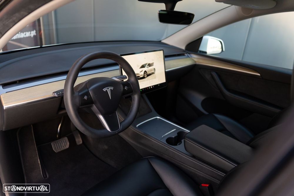 Tesla Model Y RWD - 9
