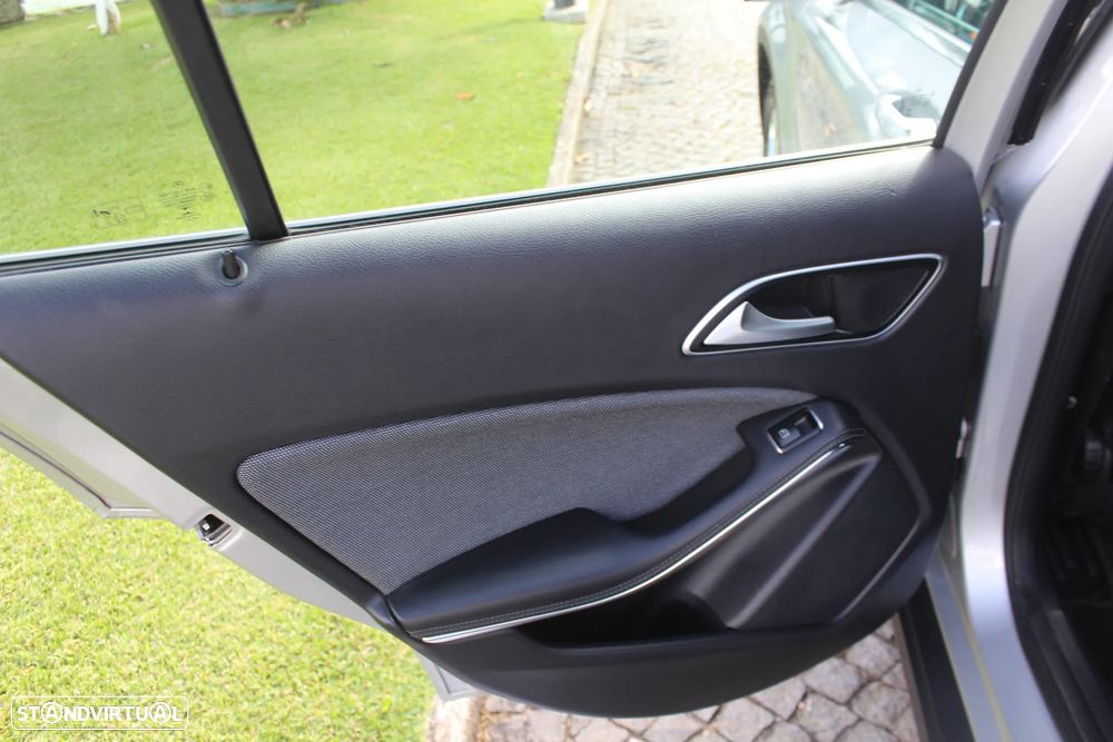 Mercedes-Benz GLA 220 d 7G-DCT Style - 30