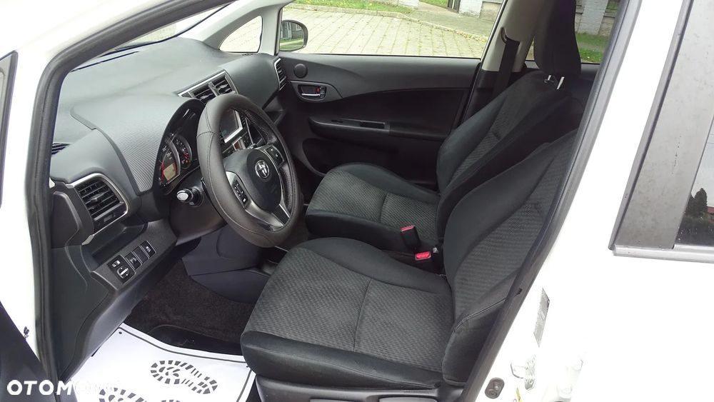 Toyota Verso S - 11
