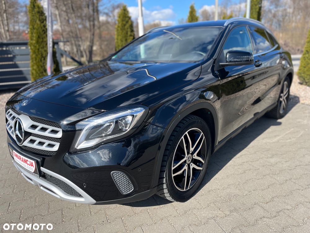 Mercedes-Benz GLA 180 UrbanStyle Edition - 10