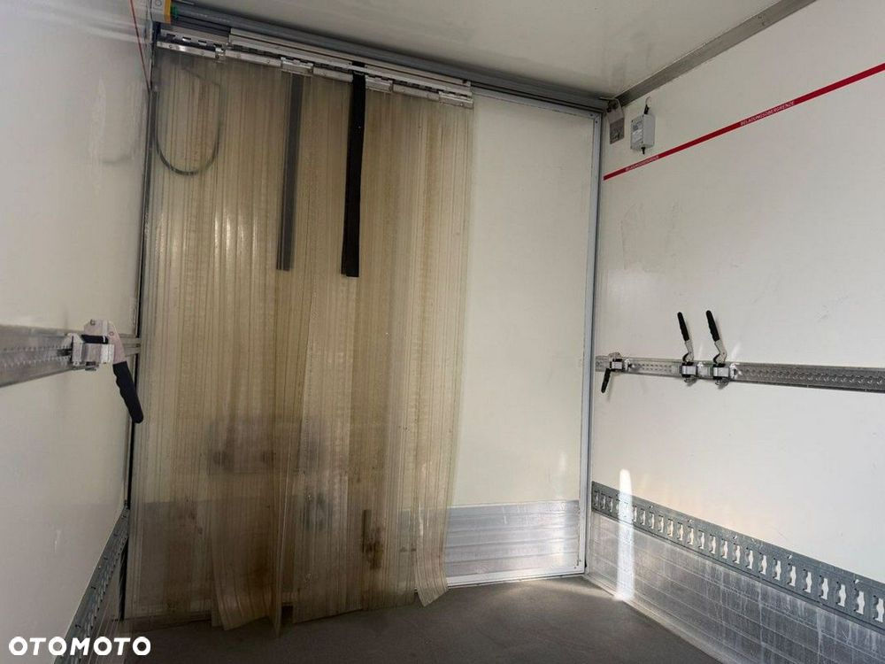 Mercedes-Benz Sprinter 316 2018r Chłodnia Mroźnia -20*C CARRIER XARIOS 350 KONTENER - 17