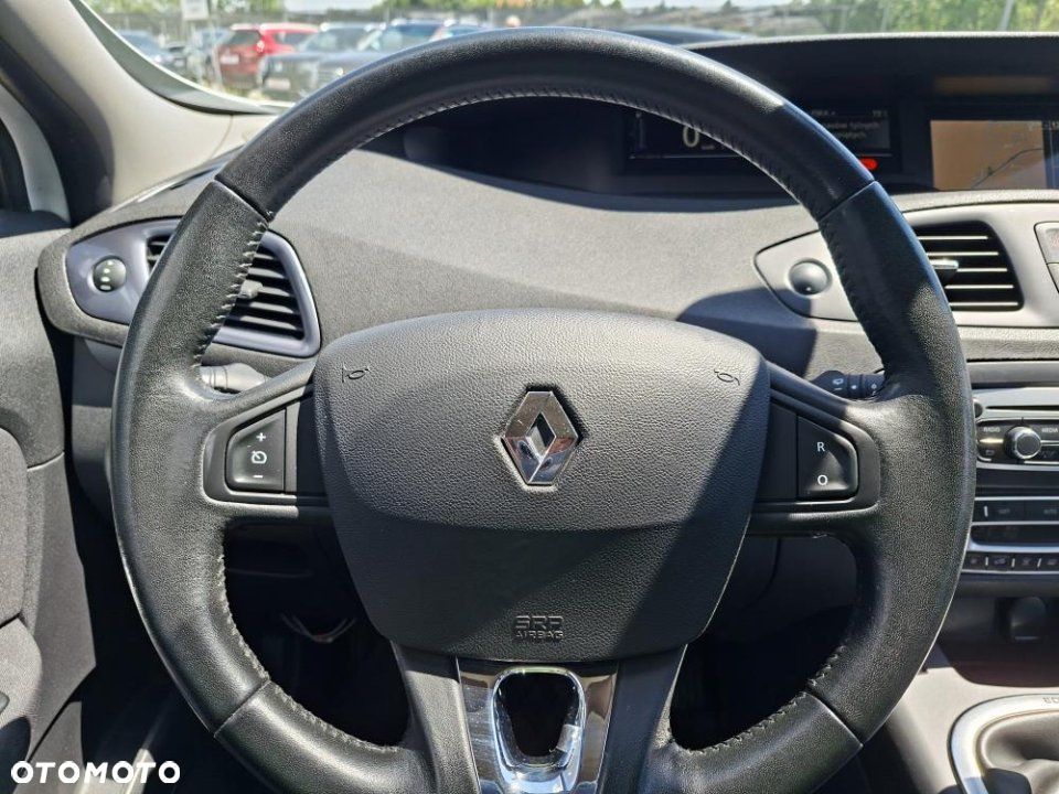 Renault Scenic - 17