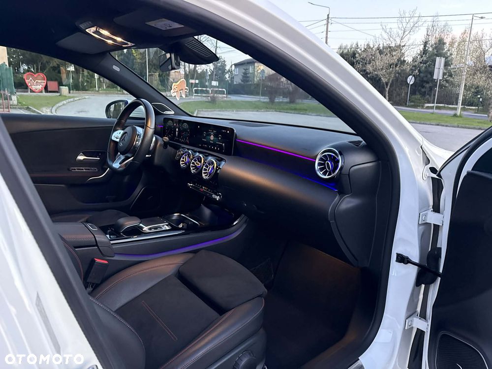 Mercedes-Benz Klasa A 250 4-Matic AMG Line 7G-DCT - 14