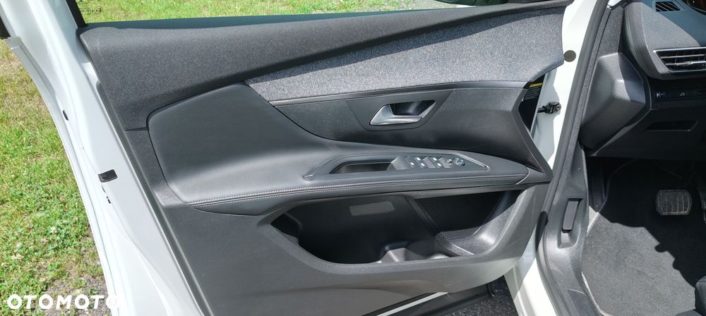 Peugeot 5008 BlueHDi 130 EAT8 Allure - 21