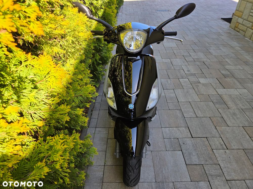 Piaggio FLY - 7