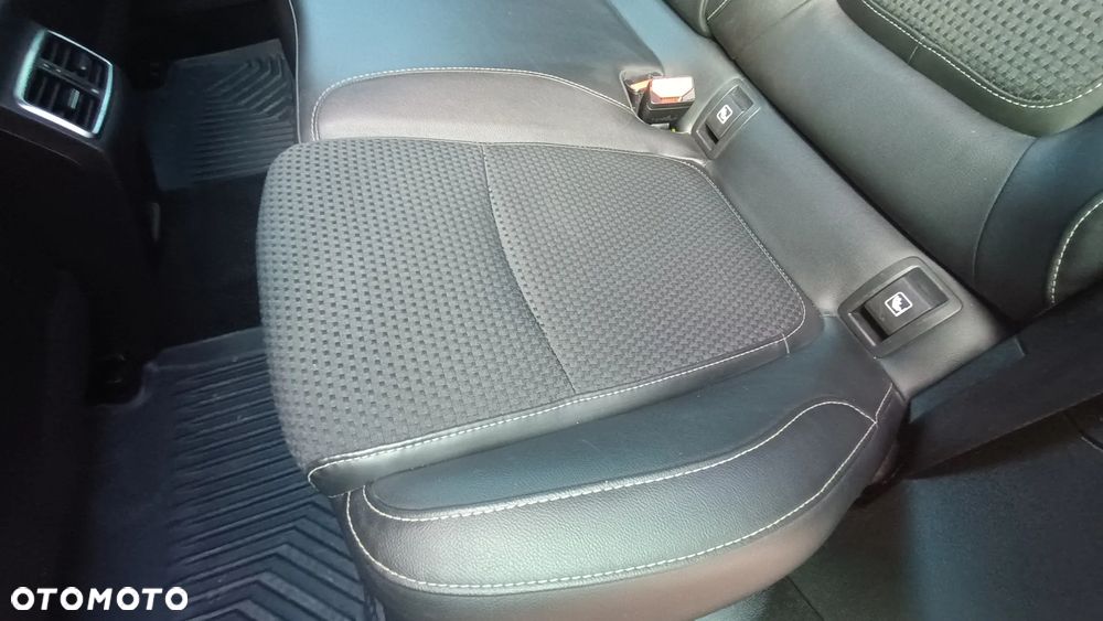 Renault Megane ENERGY dCi 130 Start & Stop Bose Edition - 13