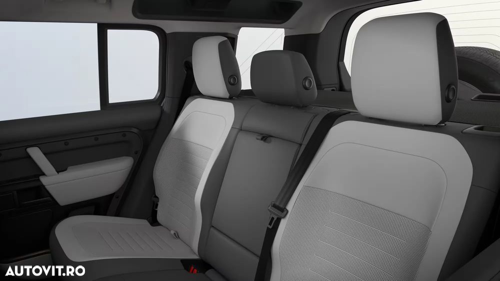 Land Rover Defender - 8