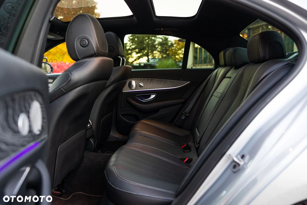 Mercedes-Benz Klasa E 350 9G-TRONIC AMG Line - 29