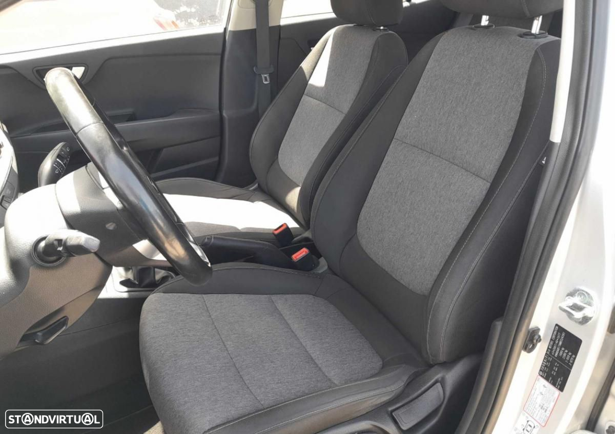 Kia Stonic 1.0 T-GDI Urban - 6