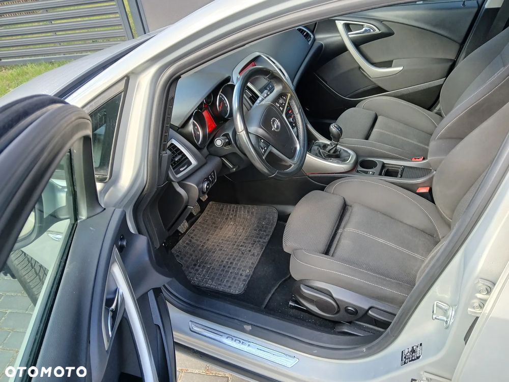 Opel Astra 1.4 ecoFLEX - 21