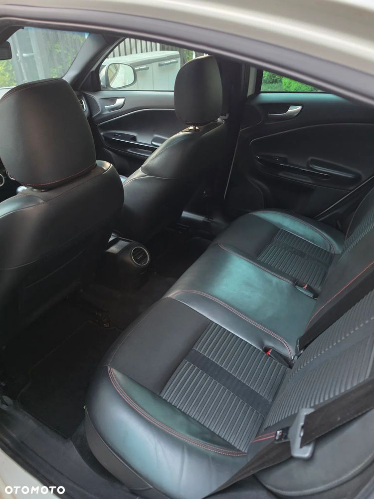 Alfa Romeo Giulietta ver-1750-tbi-quadrifoglio-verde - 29