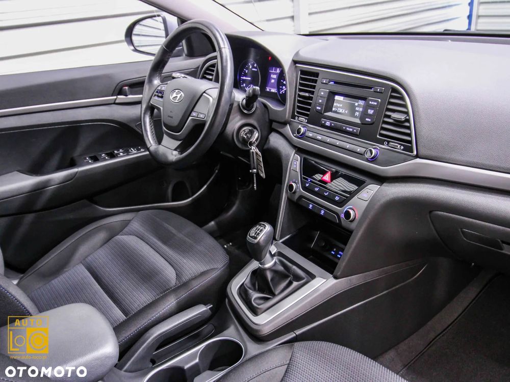 Hyundai Elantra 1.6 Comfort - 15