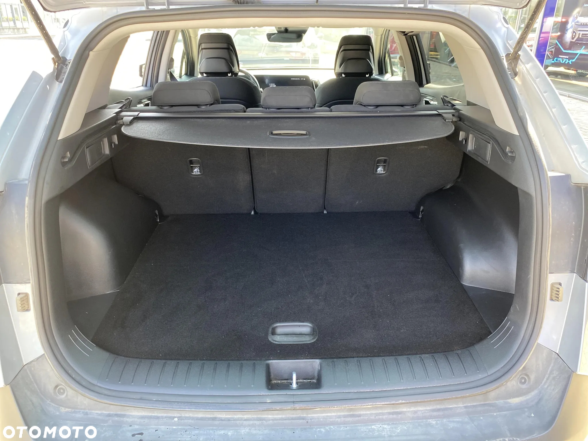 Kia Sportage - 16