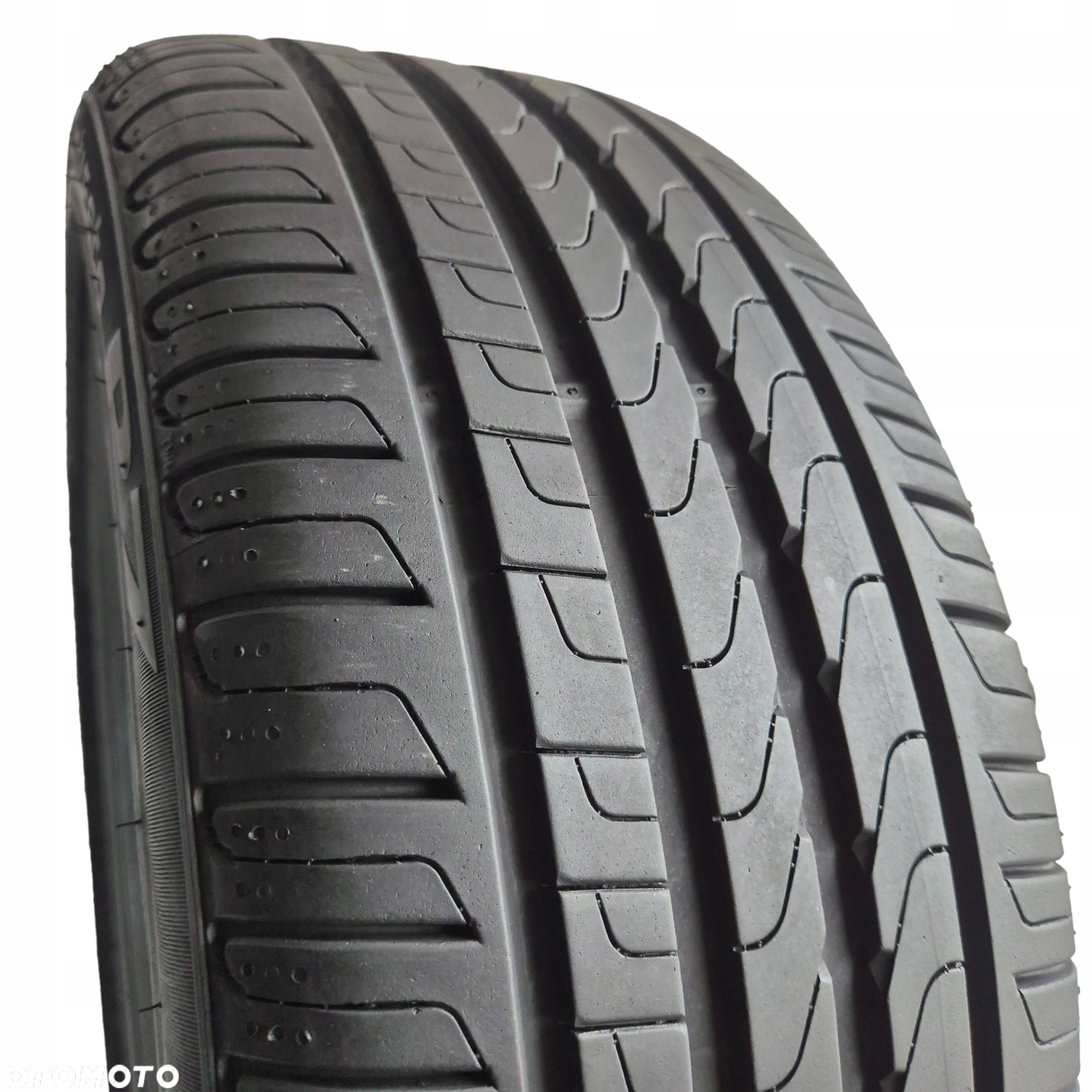 Pirelli cinturato P7 215/45R18 89V 7,5mm 2021 - 1
