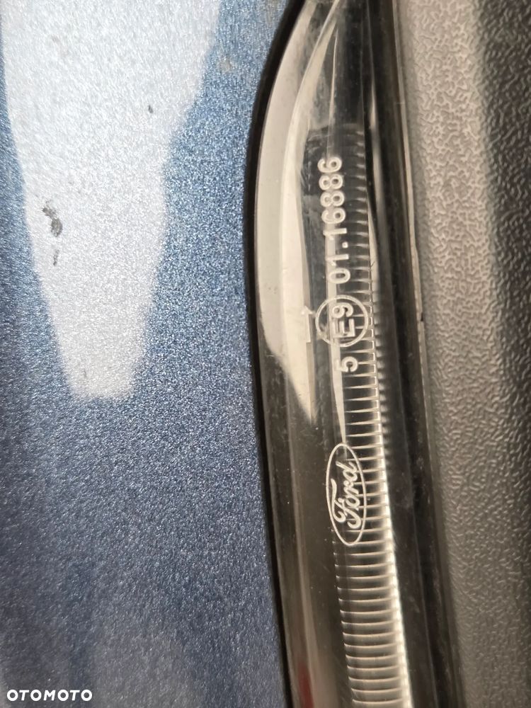 LUSTERKO PRAWE 8 PIN EUROPA FORD FOCUS MK4 IV - 17